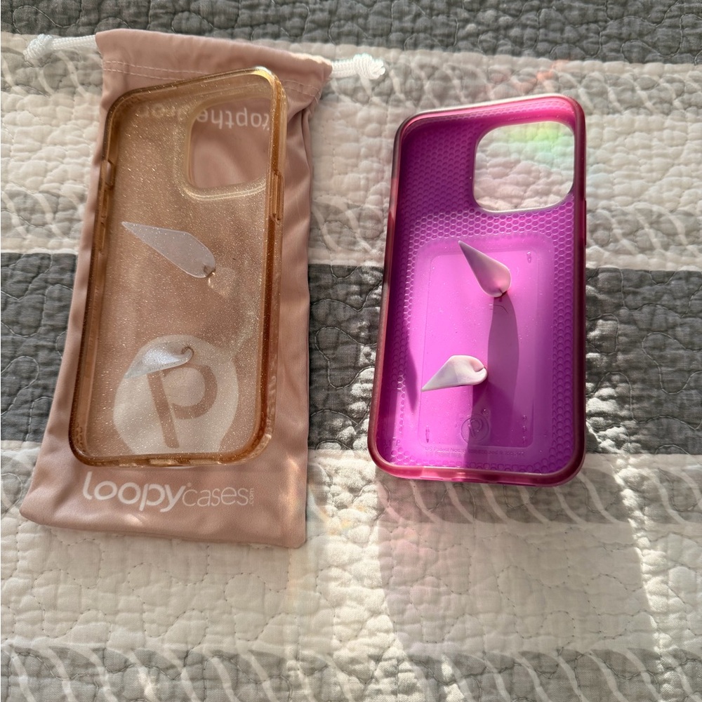 Loopy Case purple iridescent and Gold Phone Case Set